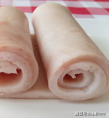 香辣猪皮：美味与营养并存，提升皮肤弹性和光泽的超级食材  第3张