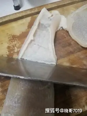 香辣猪皮：美味与营养并存，提升皮肤弹性和光泽的超级食材  第8张