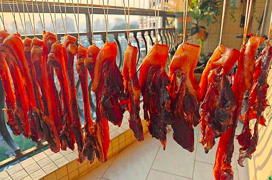 如何制作美味腊肉：10斤五花肉腌制秘方及步骤详解  第6张