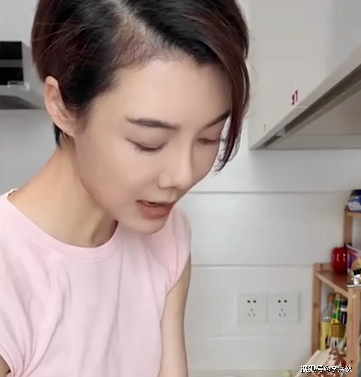 车晓：从豪门婚姻到独居生活，明星美食赛道的新尝试  第5张