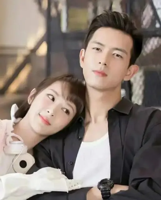 杨紫童星成长记：从家有儿女到香蜜沉沉烬如霜，演技蜕变之路  第2张