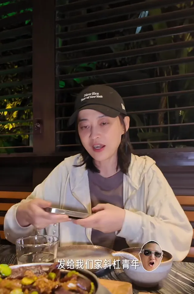 梅婷与曾剑幸福婚姻12年：恩爱夫妻共育儿女，甜蜜庆生羡煞旁人  第5张