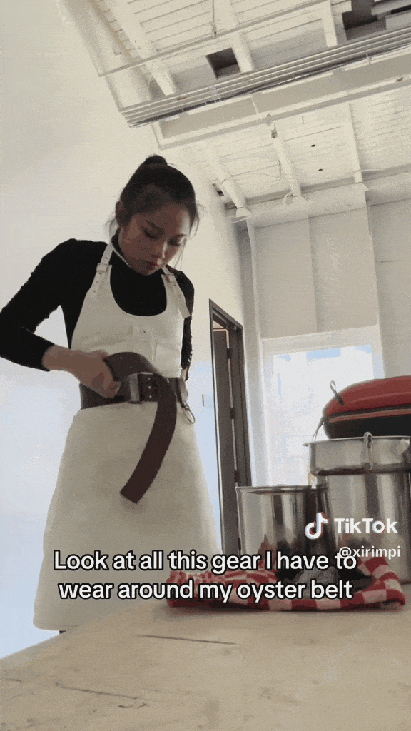 揭秘开蚝师职业：从准备到服务，为客人带来生蚝的美味与仪式感  第1张