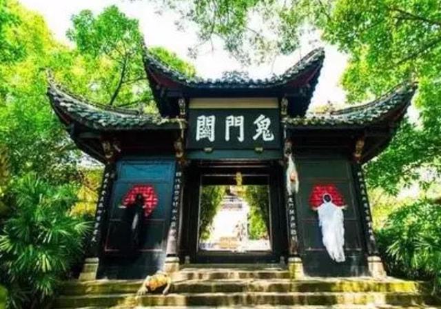 孟德斯鸠论生命与记忆：阴间亲人存在之谜与古代信仰  第6张