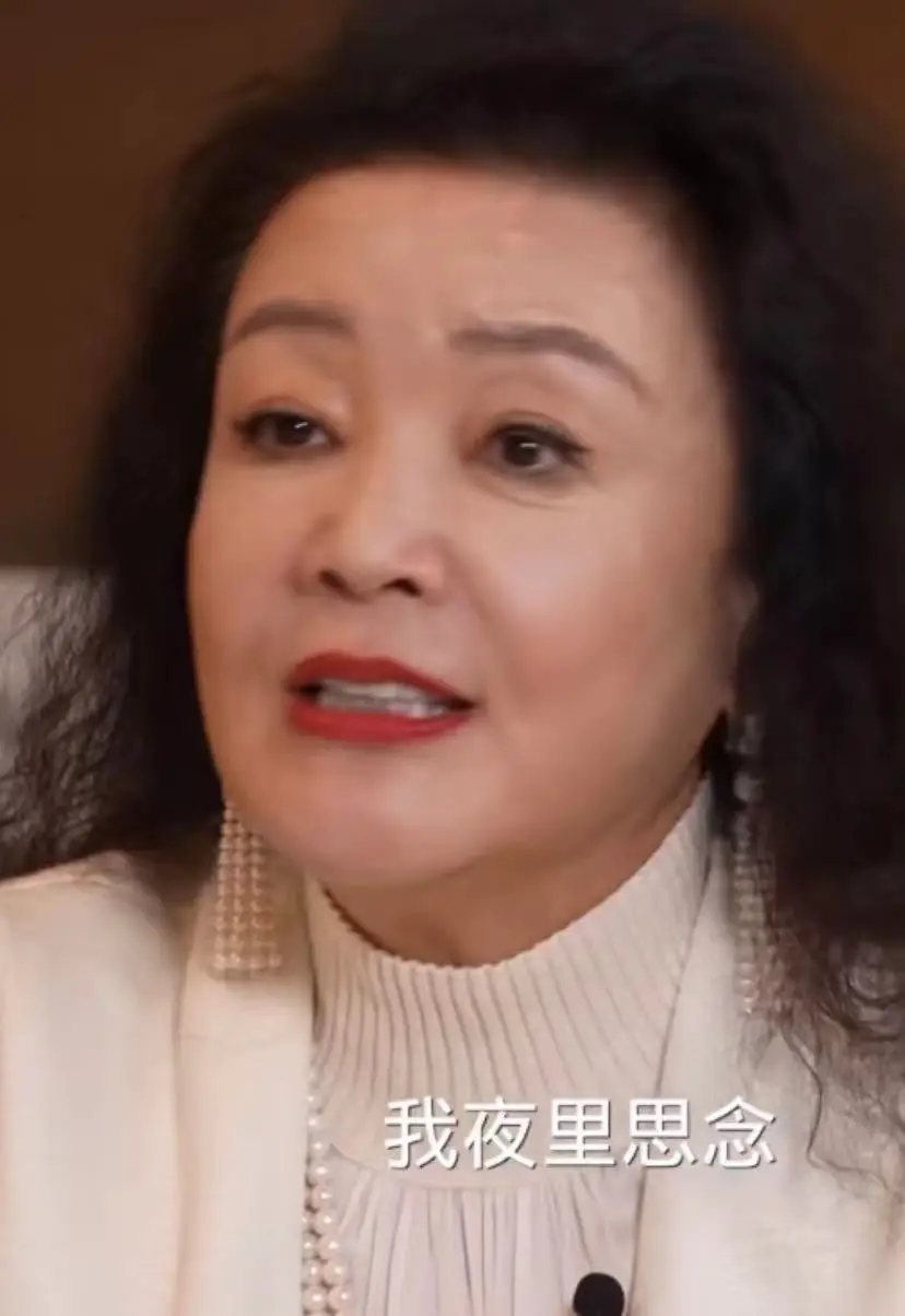 张兰麻六记创始人谈网暴与直播：66岁精气神十足，实业家性格尽显  第4张
