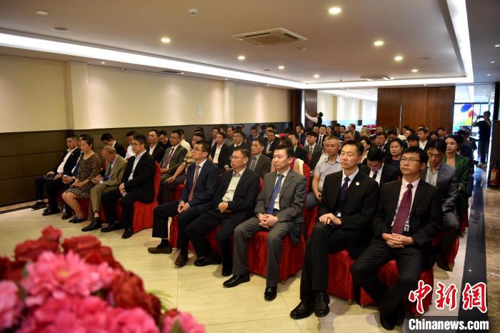 中国驻圣保罗总领事馆协助海外同胞回国，展现中巴友好情谊  第2张