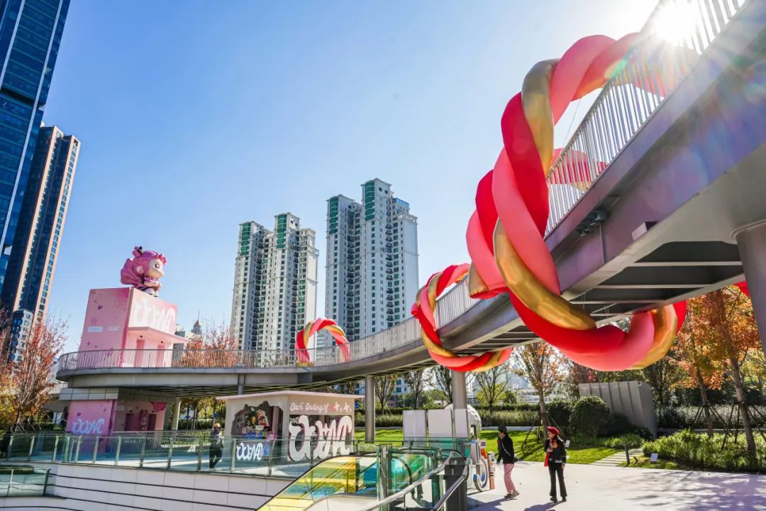 上海苏河湾万象天地冬日飘雪点亮如意冰花结，开启吉结此刻主题活动  第3张