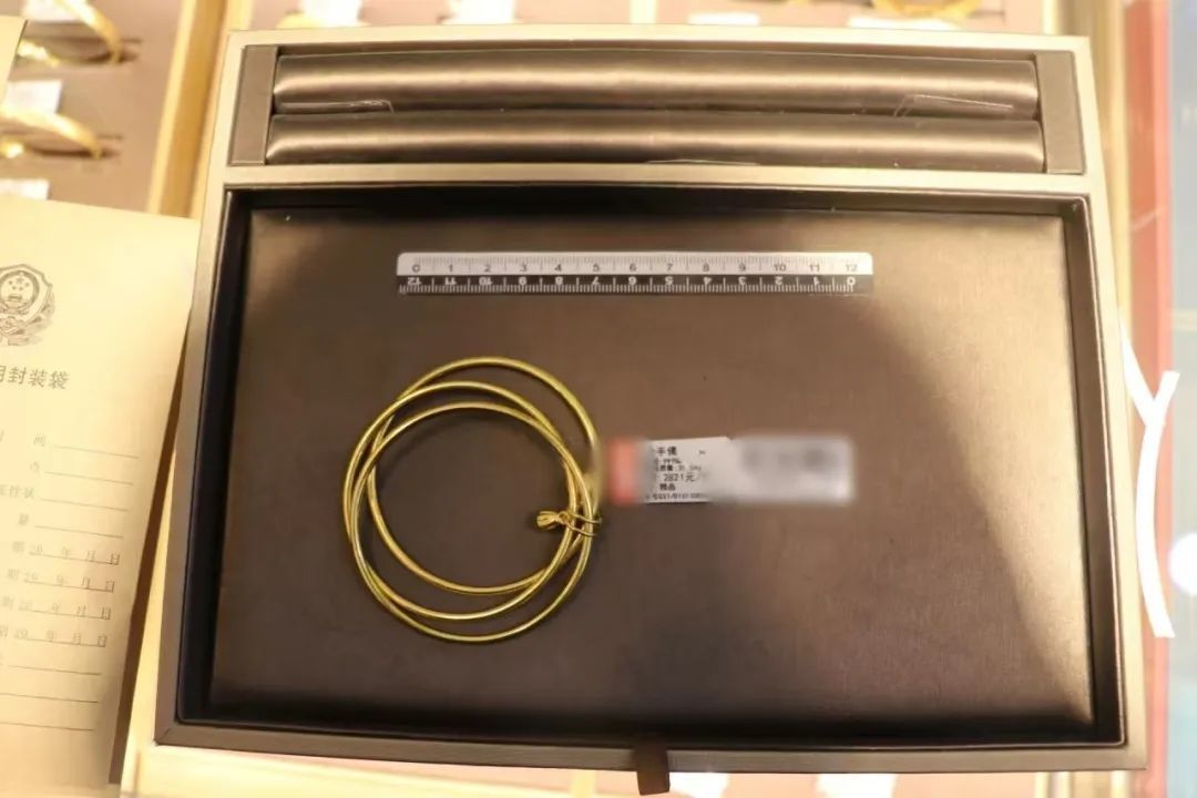 江西庐山金店盗窃案：40万元黄金被狸猫换太子，警方14小时破案  第1张