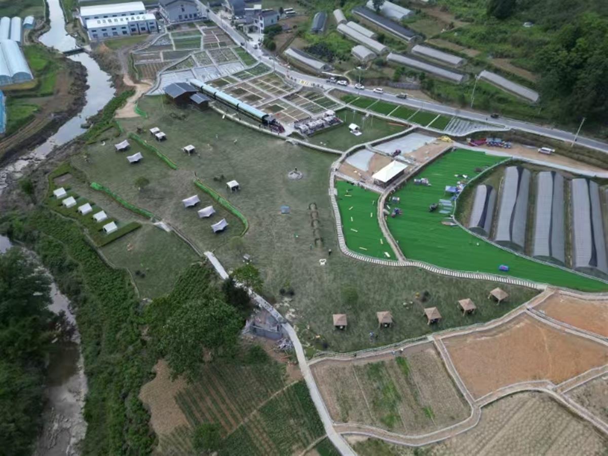 湖北恩施来凤县旧司镇核桃湾村猪圈修葺一新，政府补贴助力乡村振兴  第2张